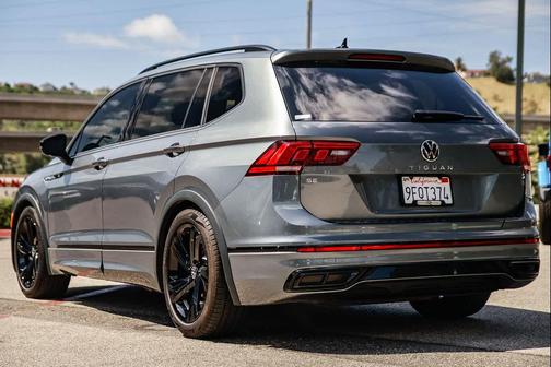 2023 Volkswagen Tiguan 2.0T SE R-Line Black