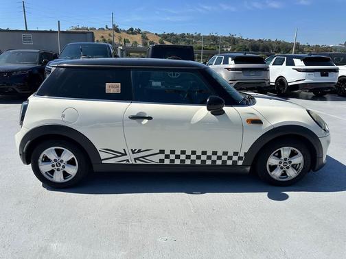 2014 MINI Hardtop Cooper
