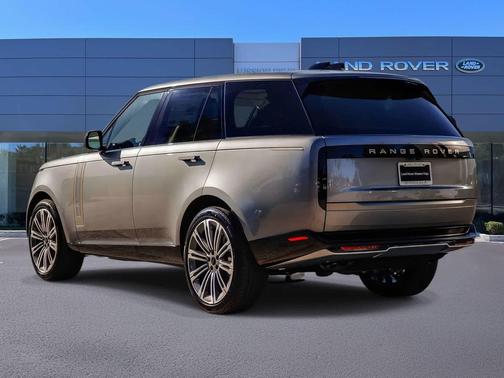 Eiger Grey Metallic 2026 Land Rover Range Rover P530 SE