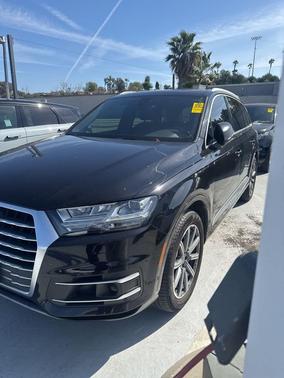 2019 Audi Q7 55 Premium Plus