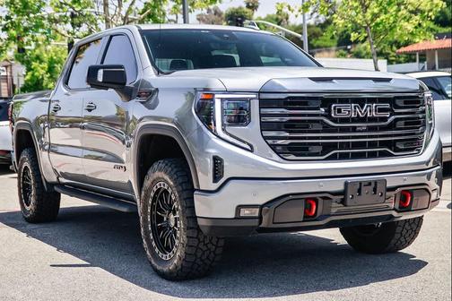 Sterling Metallic 2024 GMC Sierra 1500 AT4