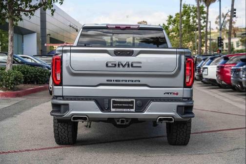 Sterling Metallic 2024 GMC Sierra 1500 AT4