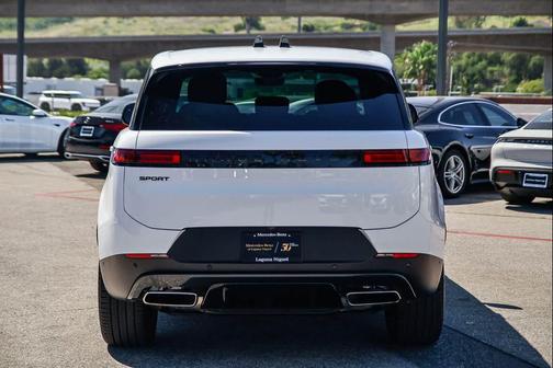 2024 Land Rover Range Rover Sport SE