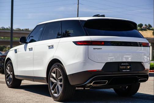 2024 Land Rover Range Rover Sport SE