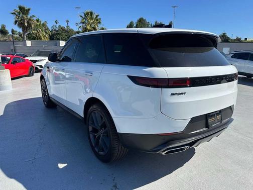2024 Land Rover Range Rover Sport SE