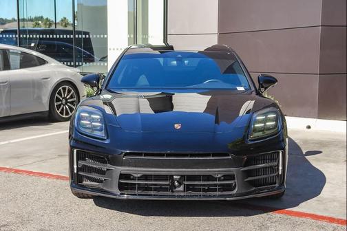 2025 Porsche Panamera 4