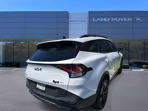 Glacial White Pearl 2025 Kia Sportage X-Line