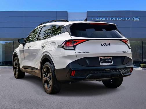 Glacial White Pearl 2025 Kia Sportage X-Line