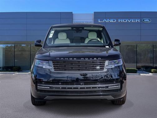 2026 Land Rover Range Rover P530 SE