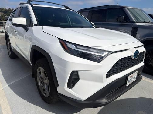 Ice Cap 2024 Toyota RAV4 Hybrid XLE