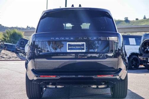 2026 Land Rover Range Rover P400 SE