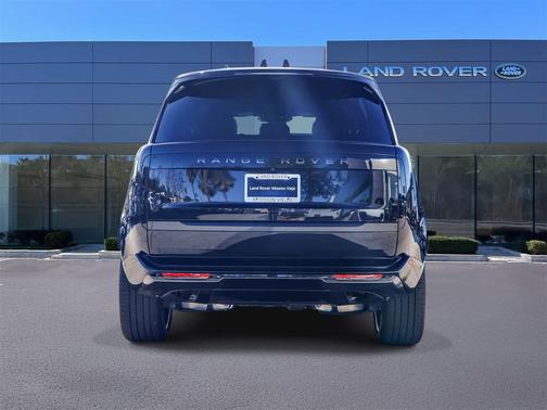 2026 Land Rover Range Rover P400 SE