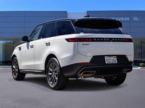 2025 Land Rover Range Rover Sport SE