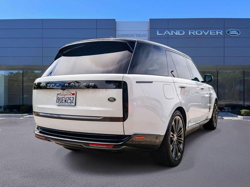 White 2023 Land Rover Range Rover P530 SE