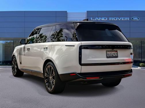 White 2023 Land Rover Range Rover P530 SE