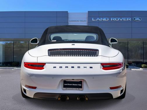 Carrara White Metallic 2019 Porsche 911 Carrera