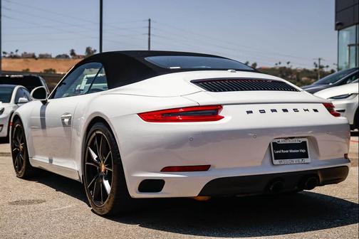 Carrara White Metallic 2019 Porsche 911 Carrera