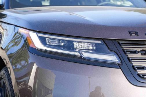 2026 Land Rover Range Rover Velar P250 SE R-Dynamic