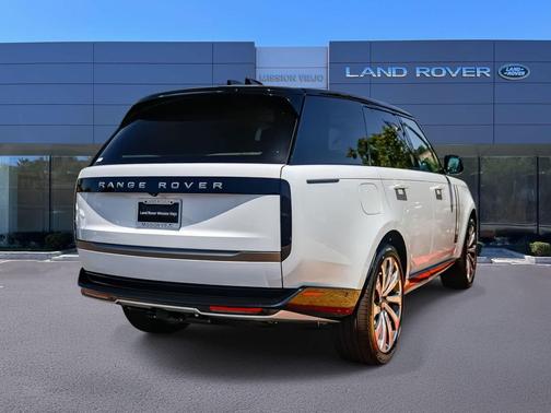 White 2026 Land Rover Range Rover P400 SE