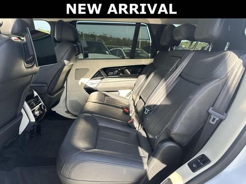 2023 Land Rover Range Rover P400 SE