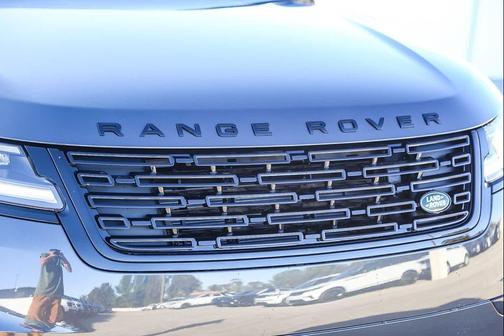 2026 Land Rover Range Rover Velar P400 Dynamic SE