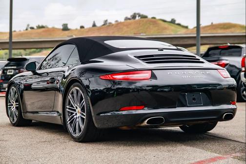 2015 Porsche 911 Carrera