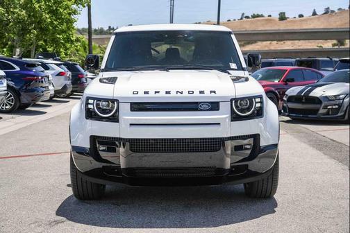 Fuji White 2026 Land Rover Defender P400 X-Dynamic SE