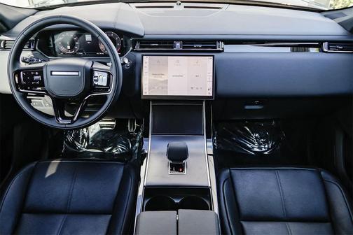 2026 Land Rover Range Rover Velar P250 SE R-Dynamic