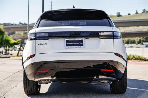 2026 Land Rover Range Rover Velar P400 Dynamic SE