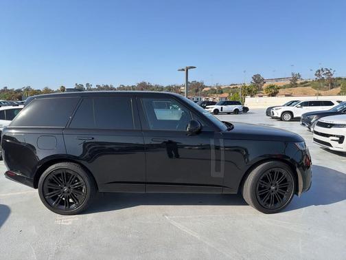 2025 Land Rover Range Rover P400 SE