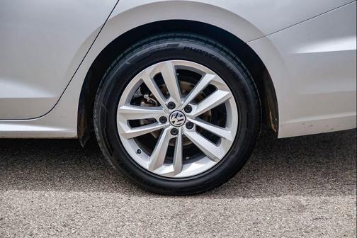 Reflex Silver Metallic 2021 Volkswagen Passat 2.0T S