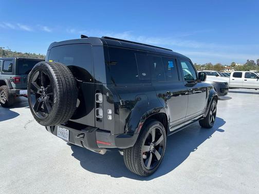 Santorini Black Metallic 2024 Land Rover Defender 110 P400 X