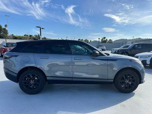 2026 Land Rover Range Rover Velar P250 SE R-Dynamic