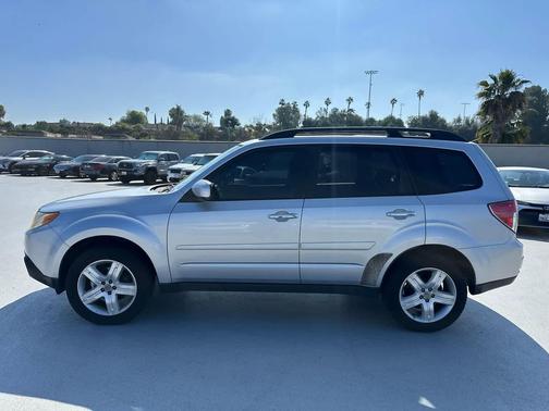 Spark Silver Metallic 2010 Subaru Forester 2.5 X Limited