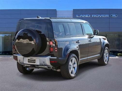 2025 Land Rover Defender 110 P400 S