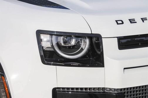 2026 Land Rover Defender P400 X-Dynamic SE