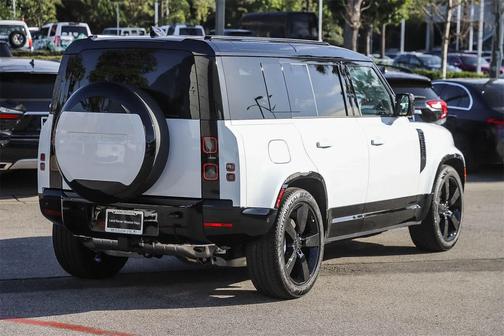 2026 Land Rover Defender P400 X-Dynamic SE