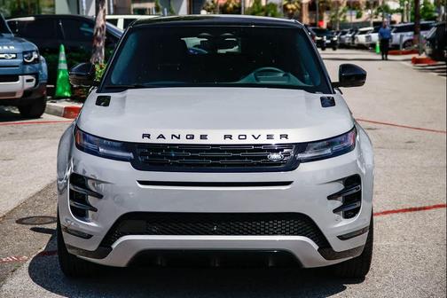 Seoul Pearl Silver Metallic 2026 Land Rover Range Rover Evoque Dynamic SE