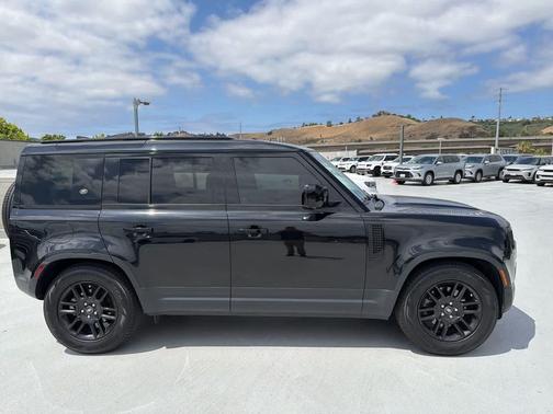 2023 Land Rover Defender 110 S