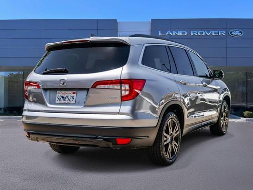 Lunar Silver Metallic 2022 Honda Pilot 2WD Special Edition
