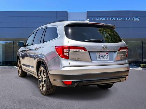 Lunar Silver Metallic 2022 Honda Pilot 2WD Special Edition