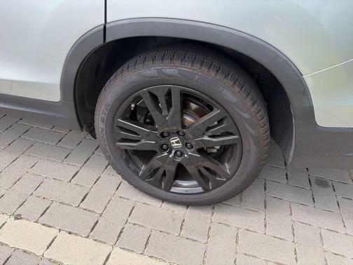 Lunar Silver Metallic 2022 Honda Pilot 2WD Special Edition