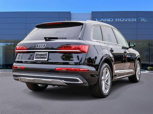 2022 Audi Q7 55 Premium Plus