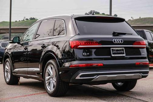 2022 Audi Q7 55 Premium Plus