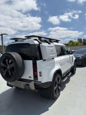 2022 Land Rover Defender 110 X-Dynamic HSE