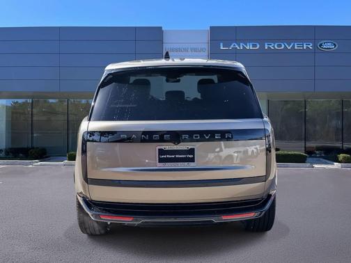 Gold 2026 Land Rover Range Rover P550e SE