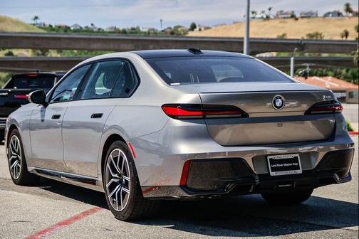 Oxide Grey Metallic 2024 BMW 740 740i