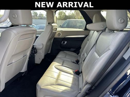 2020 Land Rover Discovery Landmark Edition