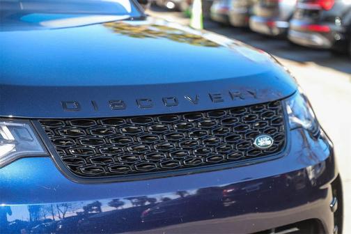 2020 Land Rover Discovery Landmark Edition