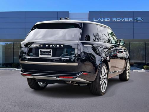 Black 2026 Land Rover Range Rover P530 SE